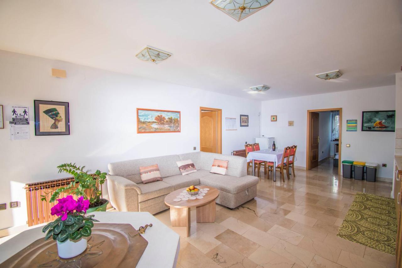 Apartments Grand & Plav In Krk Krk Town Exterior photo