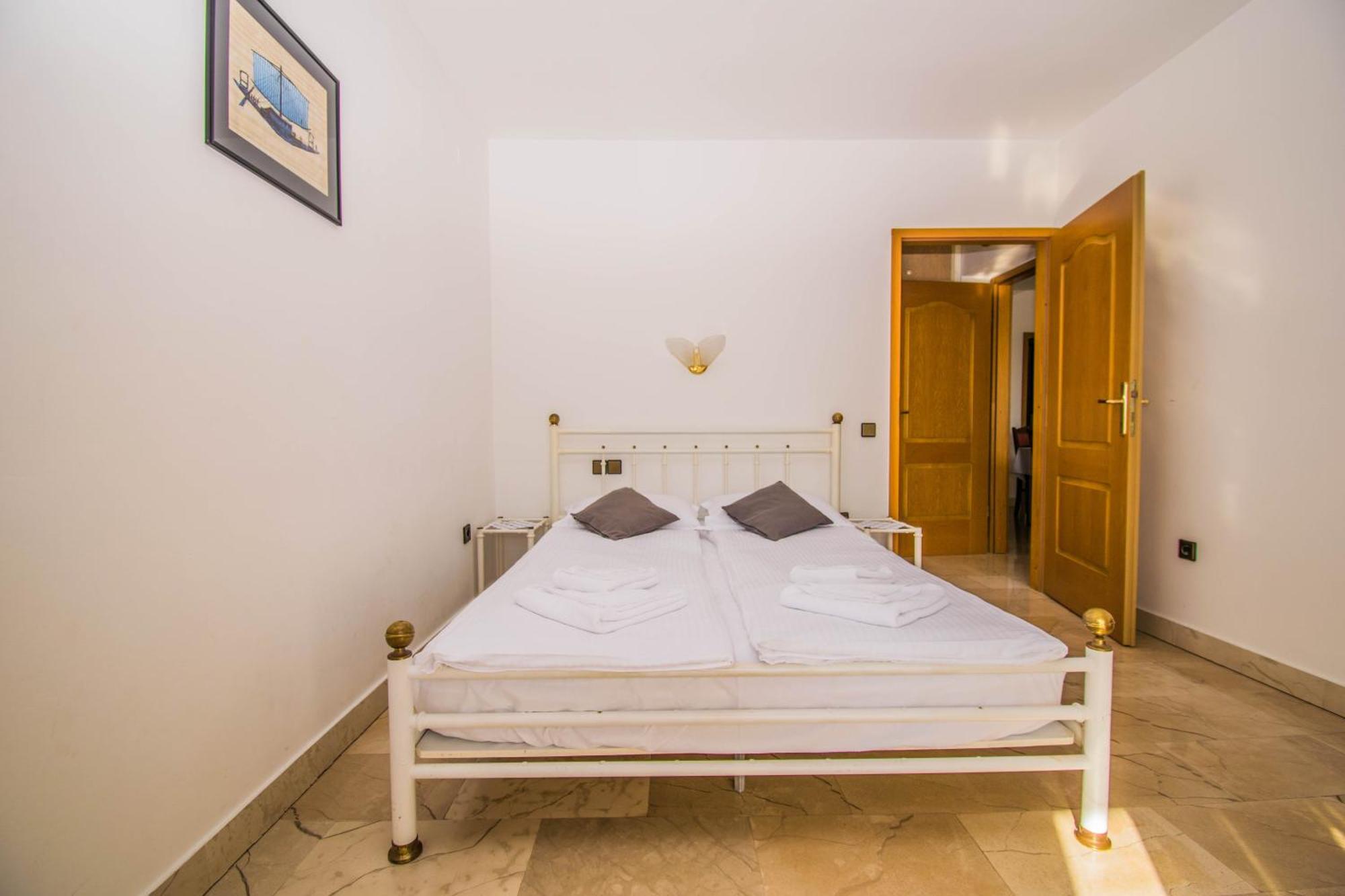 Apartments Grand & Plav In Krk Krk Town Exterior photo